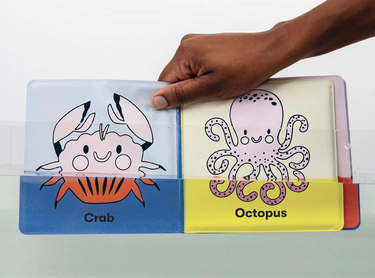 Color the Ocean: Color Magic Bath Book - Image 3
